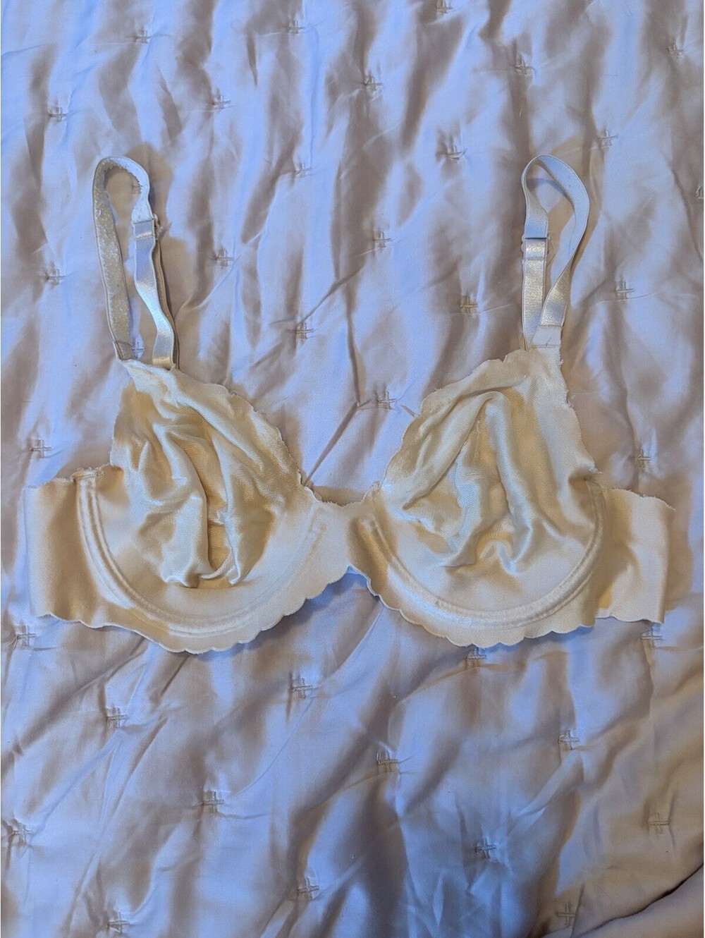 Playtex Back Smoothing Bra 32B Satin Unlined Underwire Adjustable Strap 4351